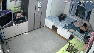嫩妹主播还是小可爱0411收费直播秀 削黄瓜插穴自慰 洗澡自慰很是诱人