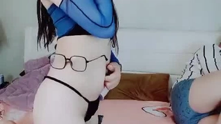小哥哥上演舔逼狂魔舌头打转阴蒂和阴道口无套大战轻熟女多体位无套内射精液流出来第02集