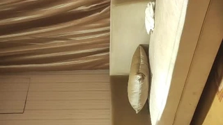 大屁股的亚洲继女从她的继父那里得到了粗暴的性爱
