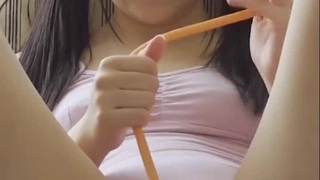 大学大学生在高清视频中接受面部射精