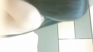 大屁股健身宝贝Jeni Angel满足了她的牛仔愿望